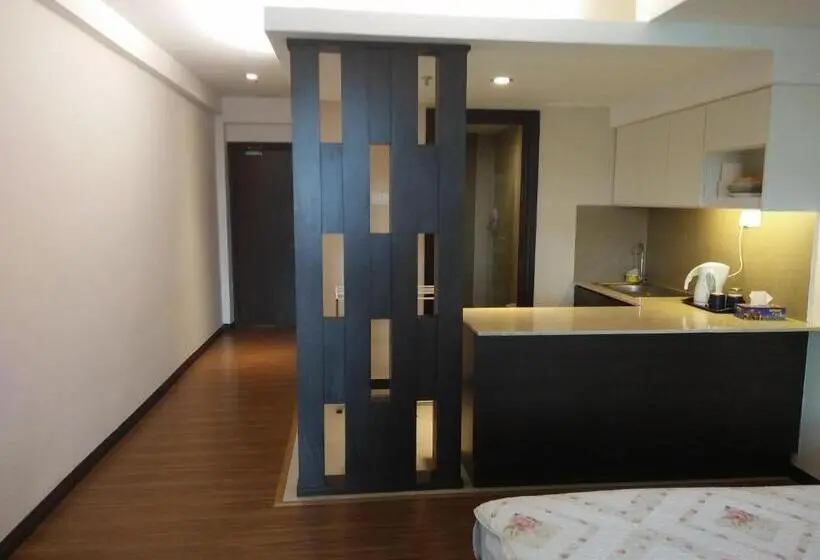 デラックスルーム, Best Studio Guest House