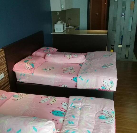 اتاق خانوادگی, Best Studio Guest House