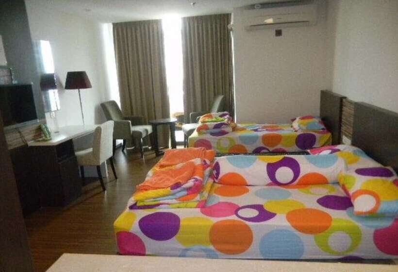 اتاق لوکس سه تخته, Best Studio Guest House