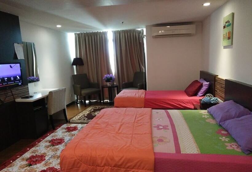 اتاق لوکس سه تخته, Best Studio Guest House