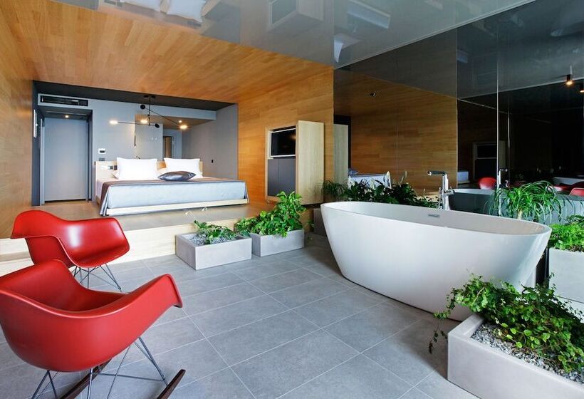 اتاق لوکس با بالکن و چشم‌انداز دریا, Lifestyle Hotel Vitar   Adults Only