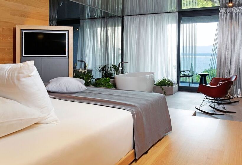 اتاق لوکس با بالکن و چشم‌انداز دریا, Lifestyle Hotel Vitar   Adults Only