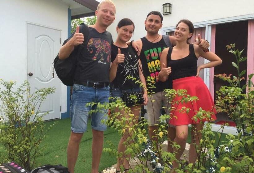 غرفة قياسية, Phannarai House