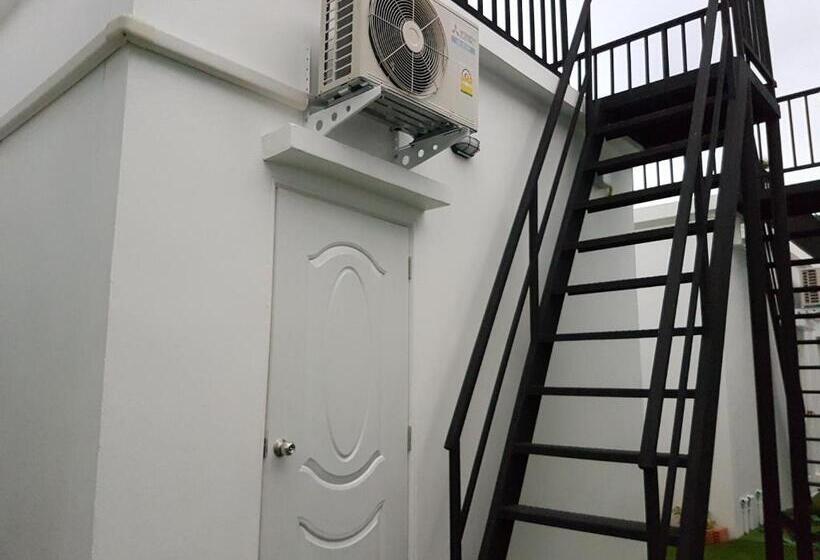 غرفة قياسية, Phannarai House