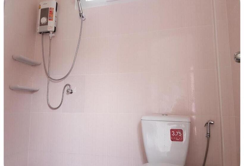标准间, Phannarai House