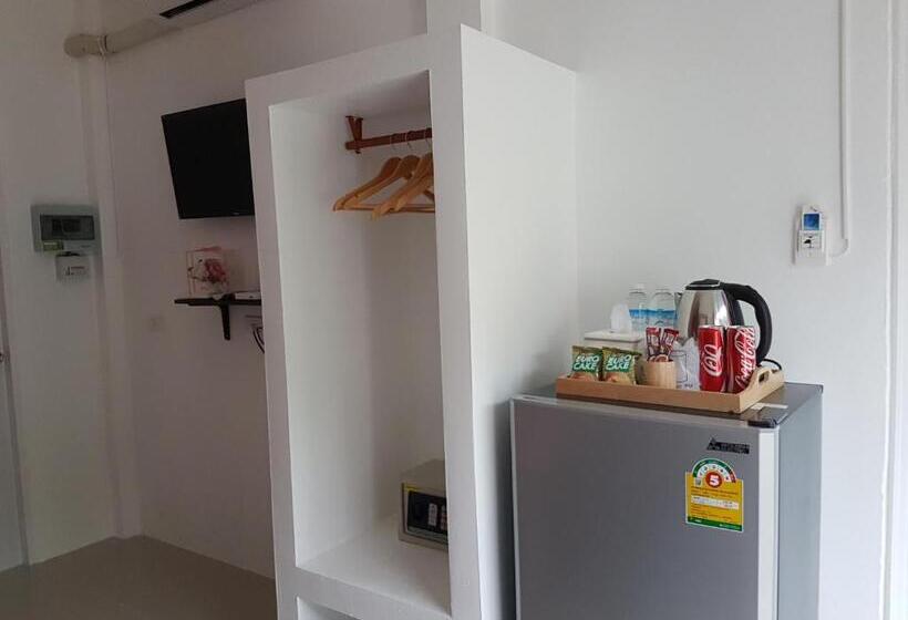 غرفة قياسية, Phannarai House