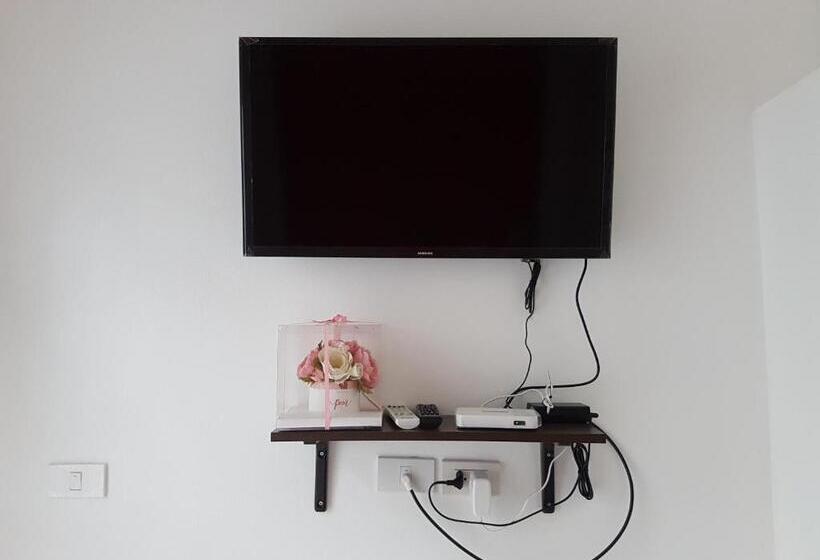 غرفة قياسية, Phannarai House