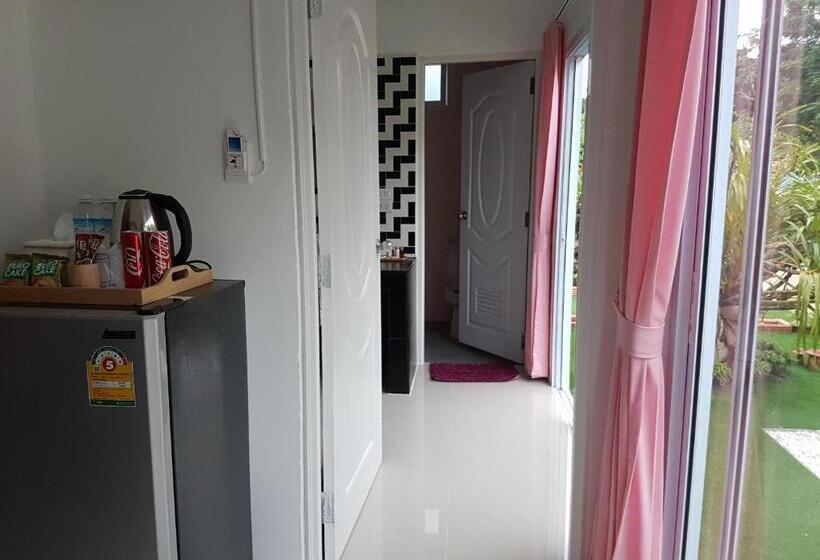 غرفة قياسية, Phannarai House