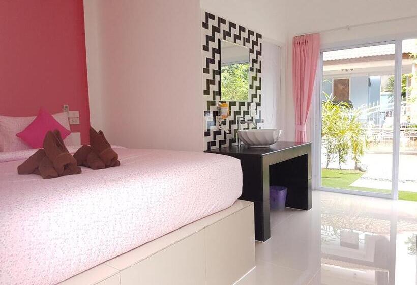 غرفة قياسية, Phannarai House