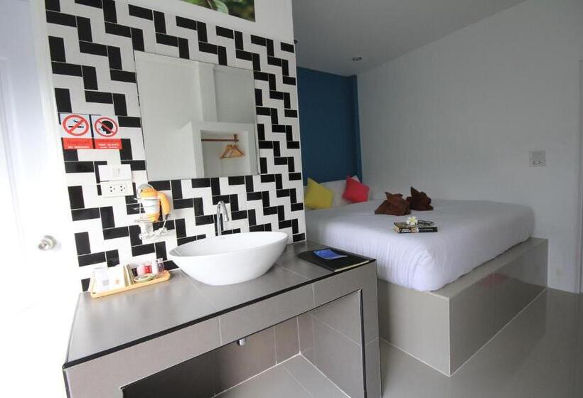 غرفة قياسية, Phannarai House