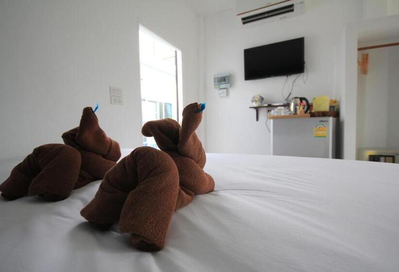 غرفة قياسية, Phannarai House