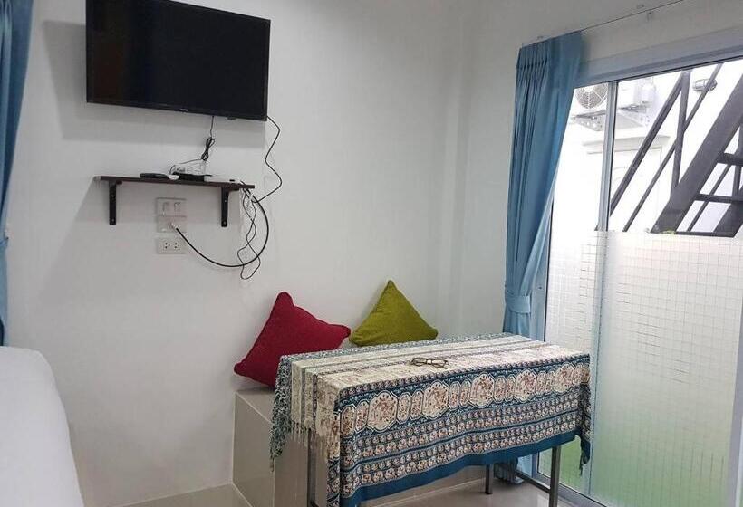 غرفة ديلوكس سرير كينج, Phannarai House