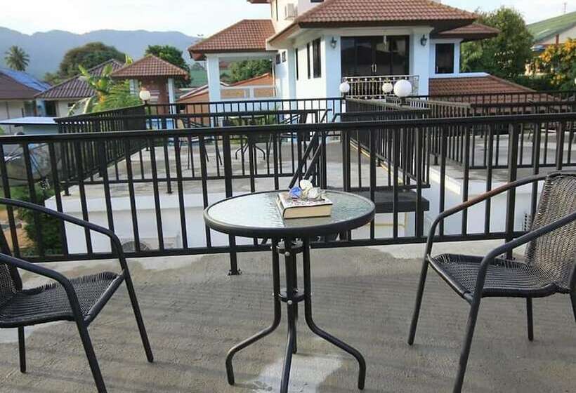 غرفة قياسية, Phannarai House