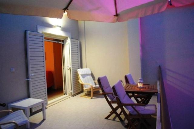 סטודיו משפחתי, Sun George