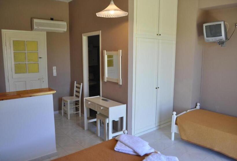 استودیوی استاندارد, Family Studios Apart