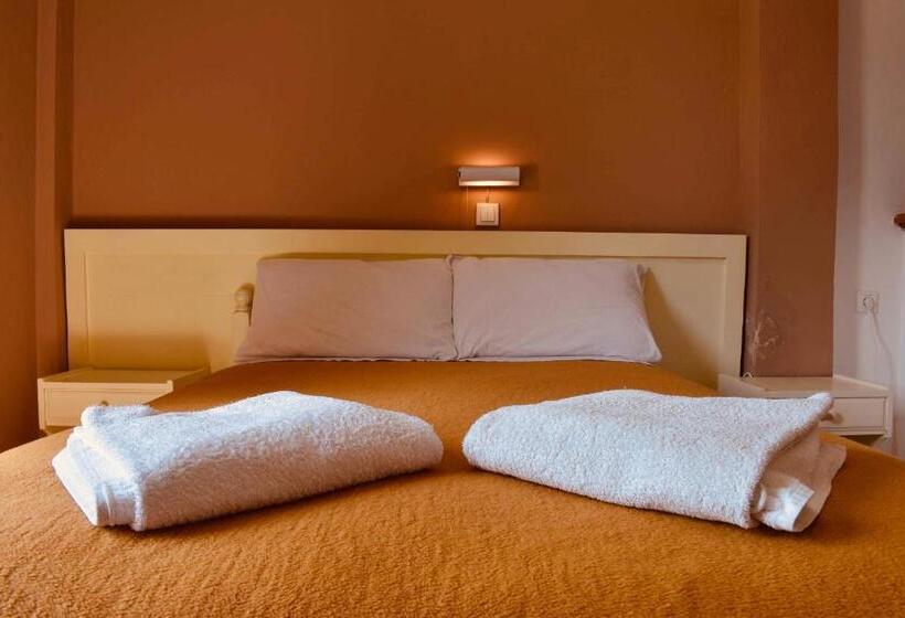 استودیوی استاندارد, Family Studios Apart