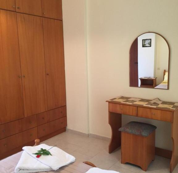 آپارتمان 1 خوابه با بالکن, Family Studios Apart
