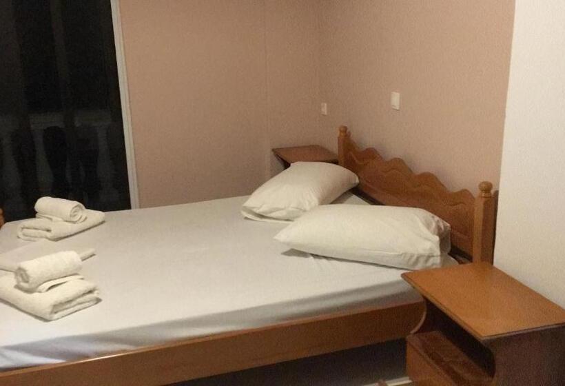 آپارتمان 1 خوابه با بالکن, Family Studios Apart