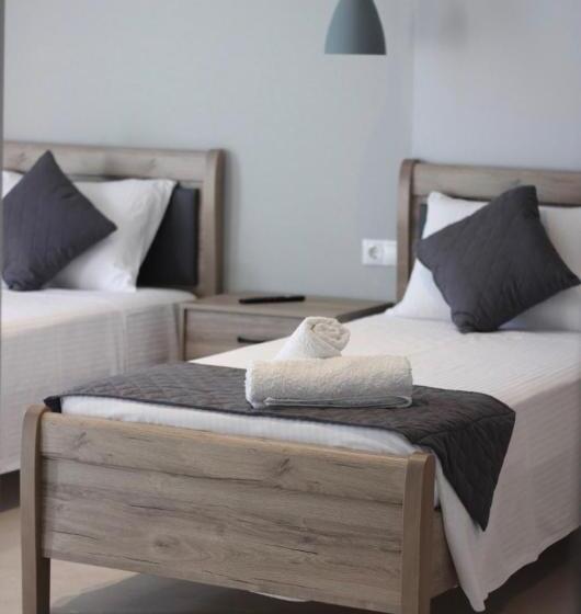 اتاق پریمیوم چهارنفره, Family Studios Apart