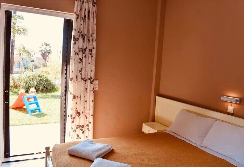 استودیوی استاندارد, Family Studios Apart