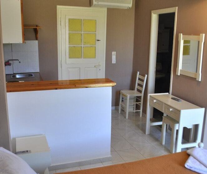 استودیوی استاندارد, Family Studios Apart