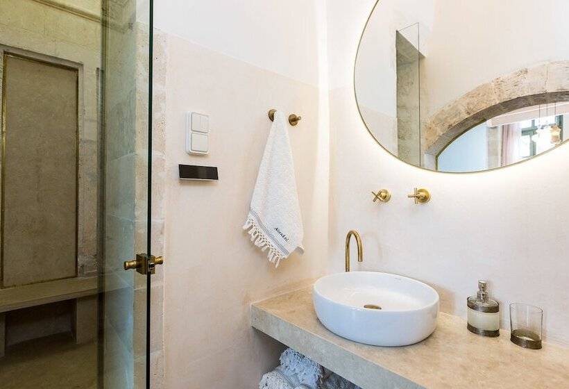 Люкс Повышенной Комфортности, Neratze Hammam Suites