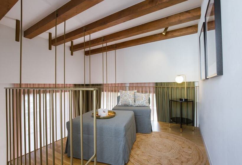 استوديو إدارى, Neratze Hammam Suites