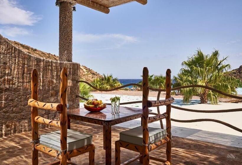 سوییت با چشم‌انداز دریا, Calilo