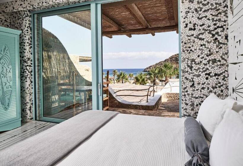 2 Bedrooms Suite Sea View, Calilo