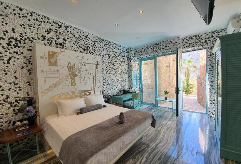 3 Bedroom Suite, Calilo