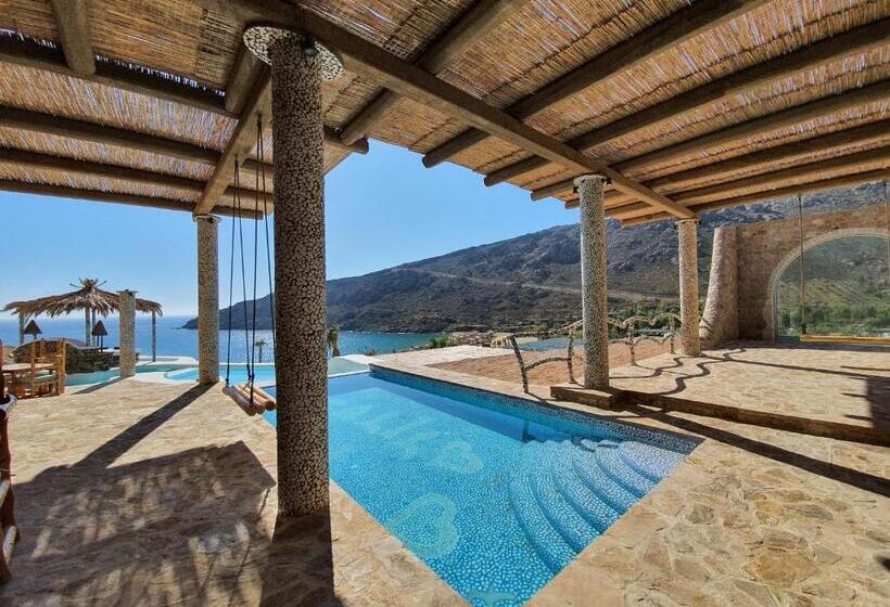 3 Bedroom Suite, Calilo