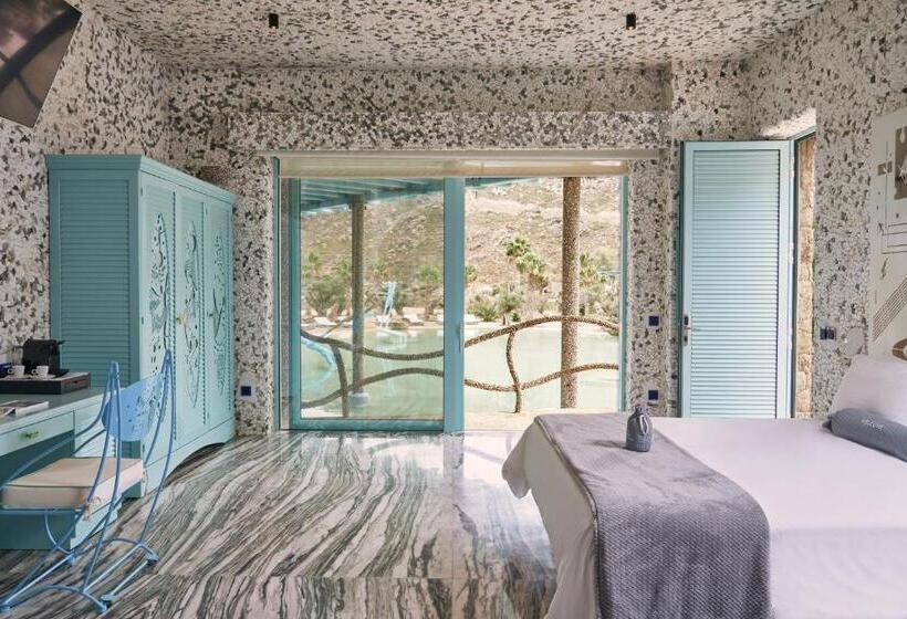 سوئیت 2 خوابه, Calilo