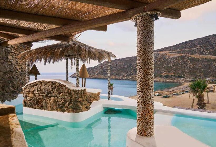 3 Bedroom Suite, Calilo