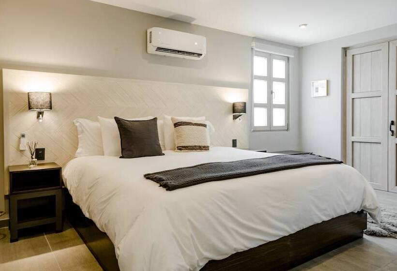 Номер Deluxe, Casa Once