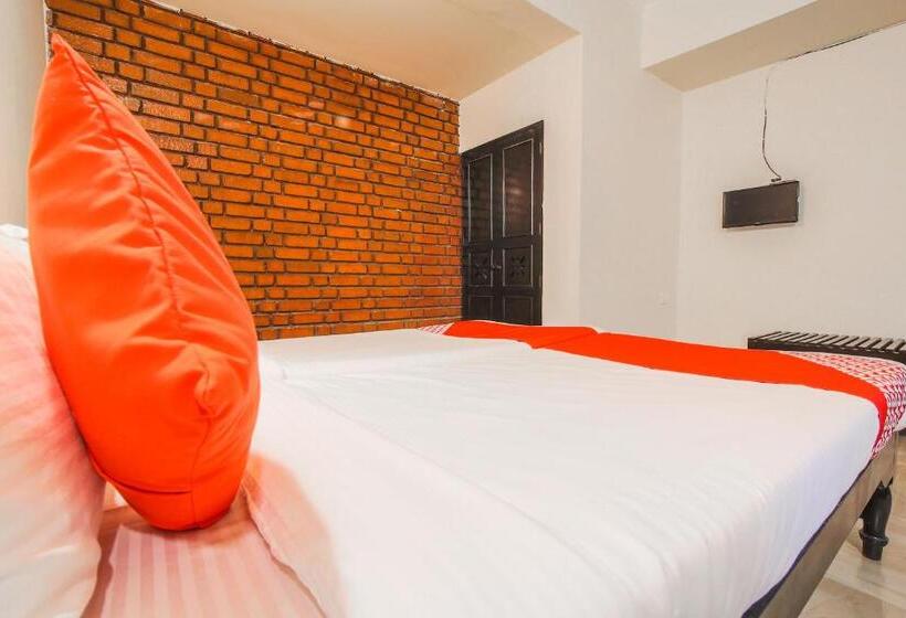 غرفة كلاسيكية ثلاثية, La Petite By Oyo Rooms