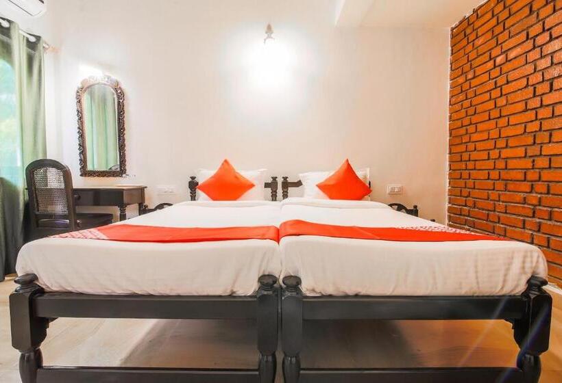 غرفة كلاسيكية ثلاثية, La Petite By Oyo Rooms