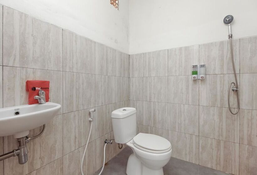 标准间, Reddoorz At Jalan Bukit Keminting