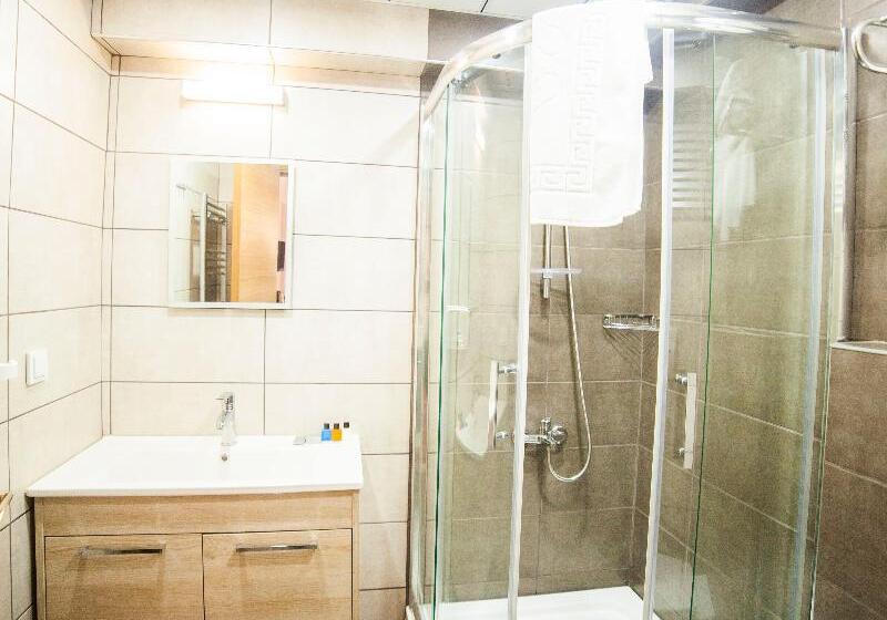 اتاق استاندارد یک نفره, Set Ozer