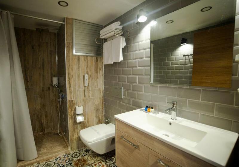 اتاق سوپریور, Set Ozer