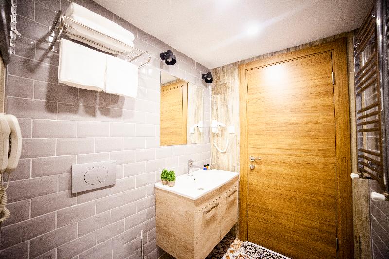 اتاق سوپریور, Set Ozer