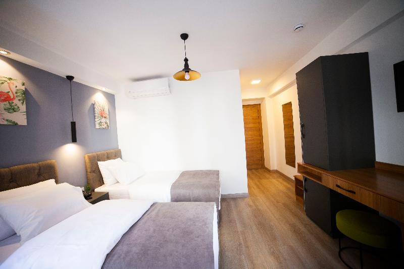 اتاق سوپریور, Set Ozer