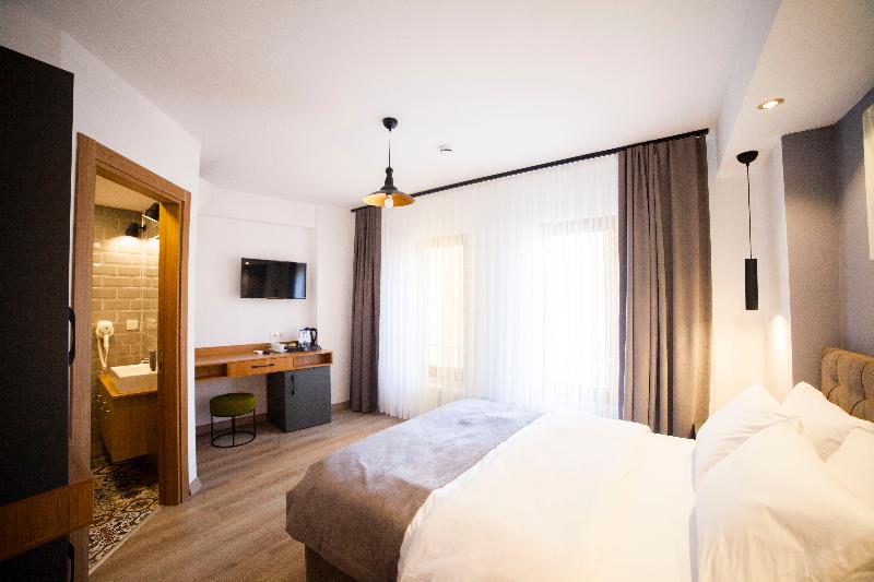 اتاق سوپریور, Set Ozer