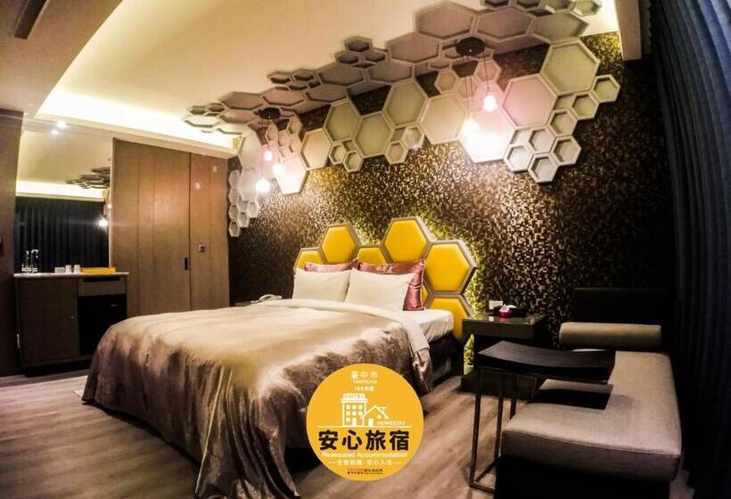 اتاق لوکس, Song Xia Motel