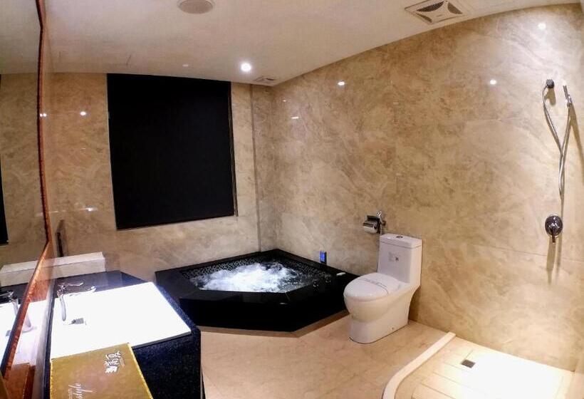 اتاق سوپریور, Song Xia Motel