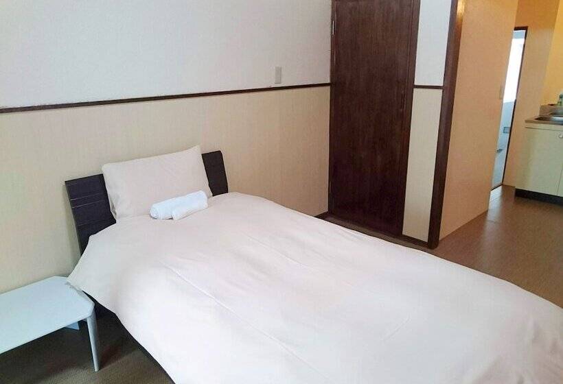 חדר סטנדרט יחיד, Eef Condominium Kumejima