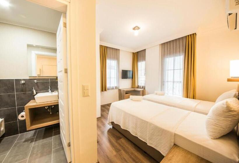 استودیوی استاندارد, Dekatria Rooms&aparts