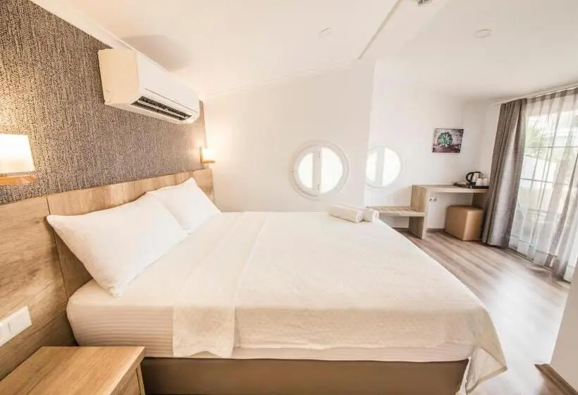 Standard-huone Terassi, Dekatria Rooms&aparts