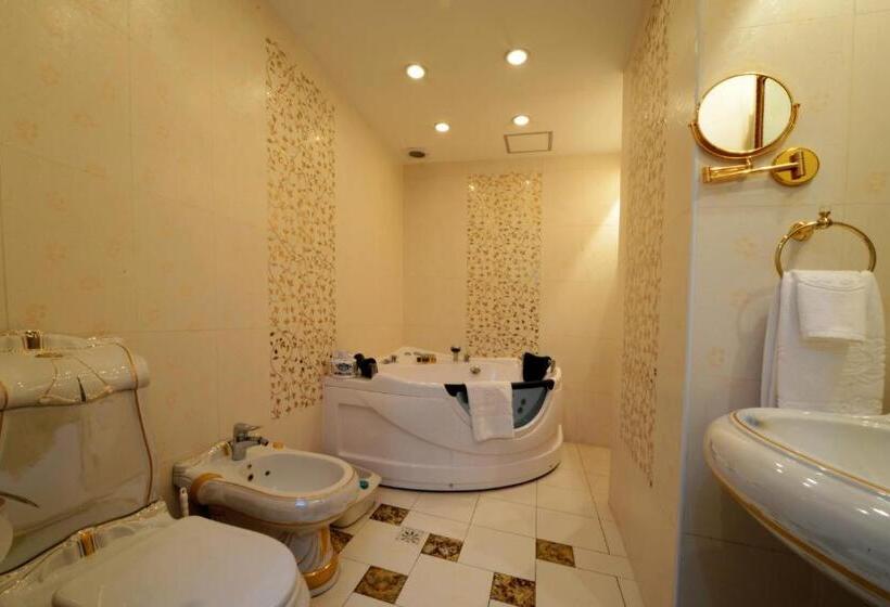 سوییت اجرایی, Bayangol