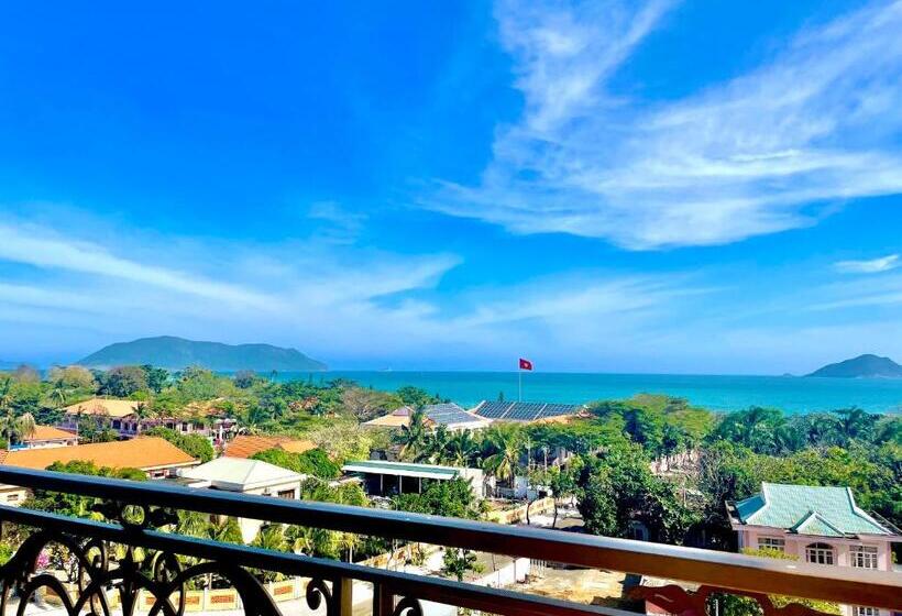 اتاق استاندارد چهار تخته با چشم‌انداز دریا, Minh Thang 2