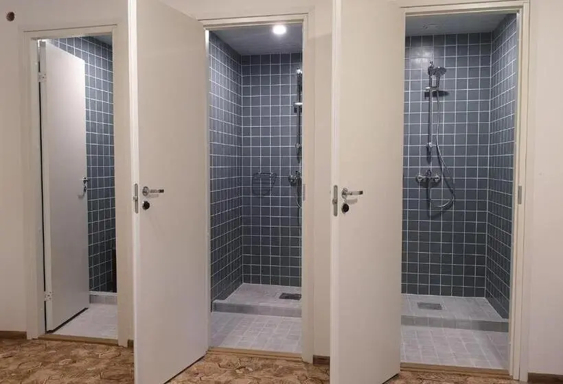 اتاق خانوادگی با سرویس بهداشتی مشترک, Villa Kadriorg Hostel
